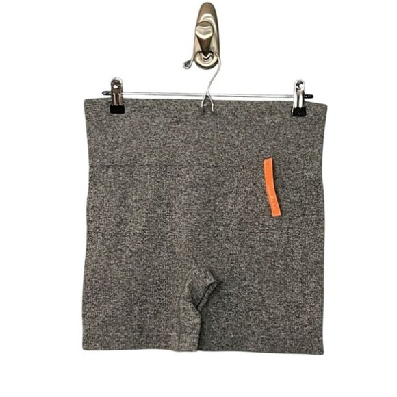 Colsie Pants - NWT Women's Size Large Seamless Ribbed Bike Shorts - Colsie Heather Gray